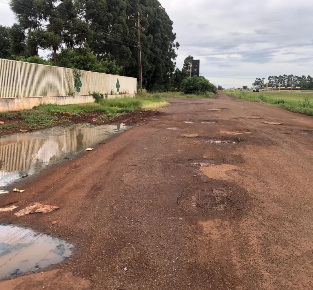 Esburacada, marginal da BR-277 receberá repavimentação próximo ao aeroporto