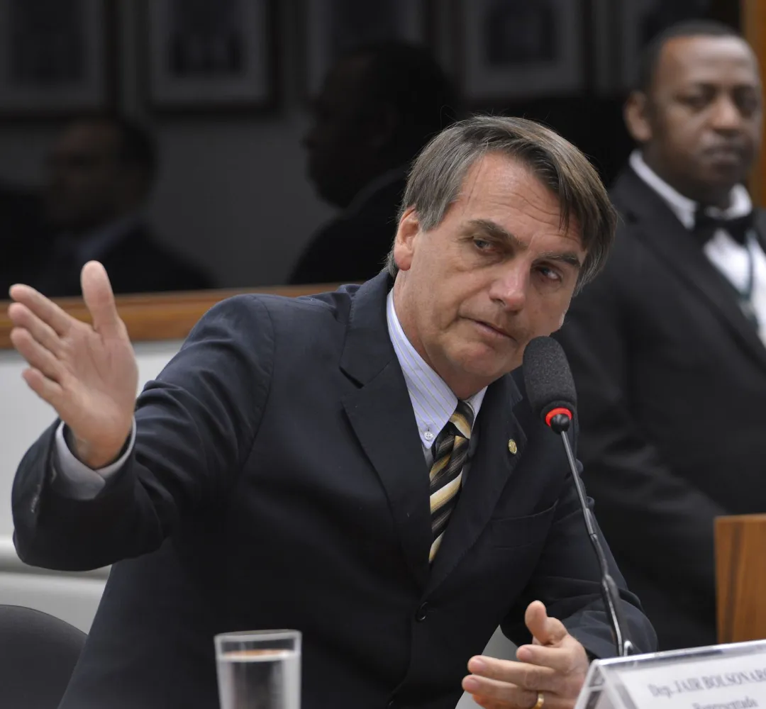 Na mira da PGR: denúncia contra Bolsonaro por tentativa de golpe divide opiniões