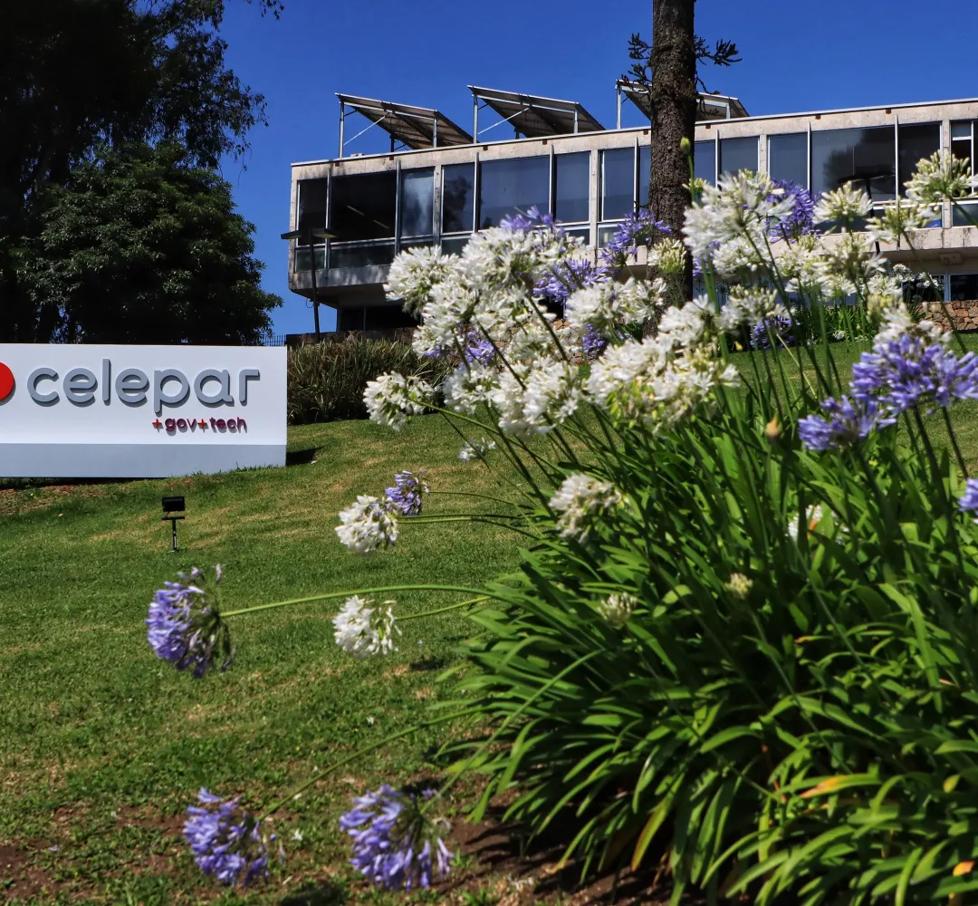 Governo segue gastando valores milionários para privatizar Celepar