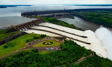 Dívida quitada, caixa bilionário: por que a energia de Itaipu ainda custa tanto?