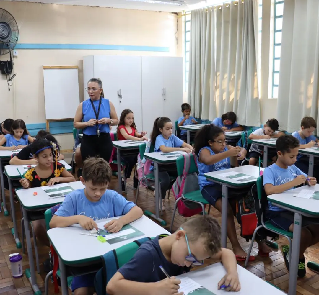 Prefeitura de Cascavel faz convocação de 64 profissionais para atuarem na educação