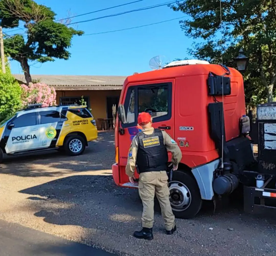 Carnaval: PMPR emite 3,3 mil autos de infração e flagra 6,5 mil veículos acima da velocidade