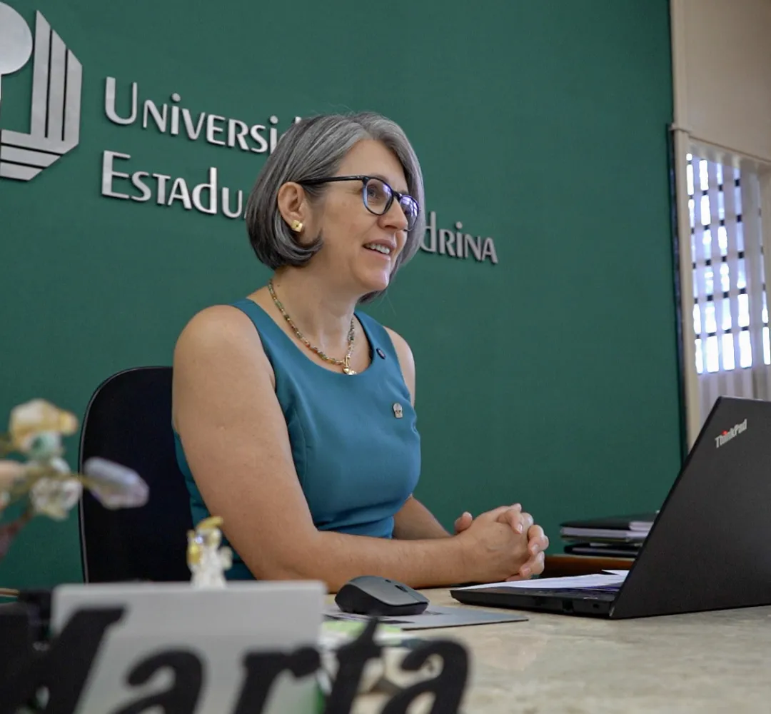 Mulheres são maioria com curso superior no Paraná e representam 58% dos graduados