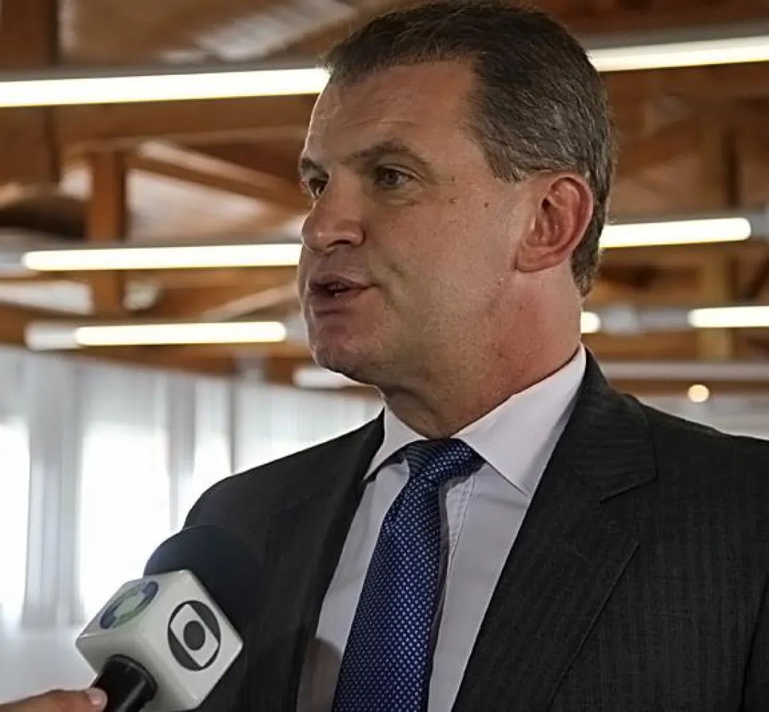 Roman divulga nota após matéria no Fantástico