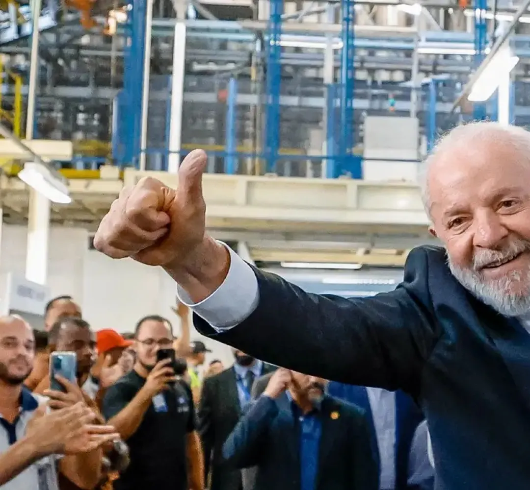 Lula visitou fábrica da Stellantis