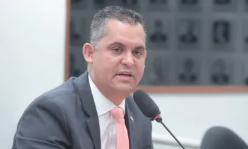 Projeto permite a eleitor acessar local de votação com animal de estimação