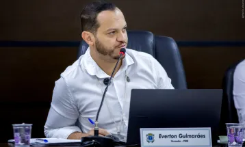 Everton Guimarães pede certidão anual de antecedentes para servidores da Educação