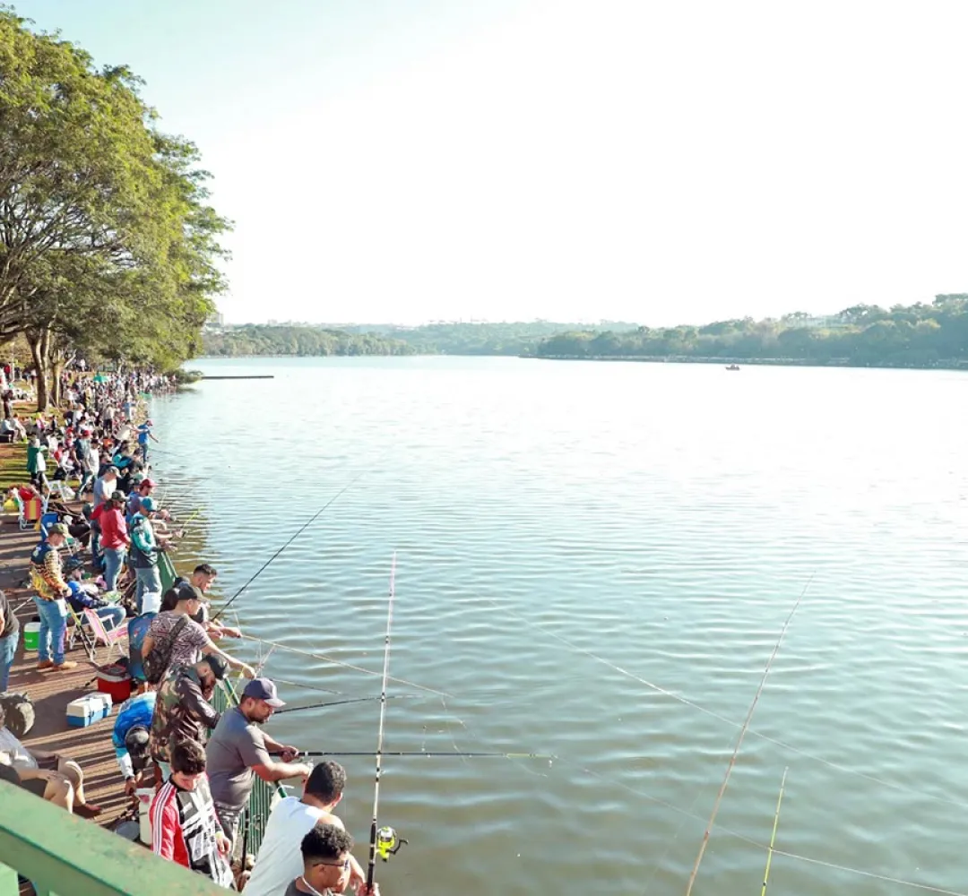 Pesca no Lago Municipal