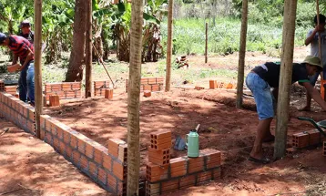 Após cobrança do Sistema FAEP, Itaipu adota ações sanitárias para galinheiros comunitários