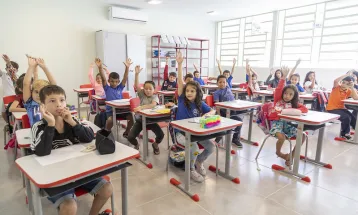 Prefeitura de Foz reforça quadro de professores e amplia investimentos na educação pública