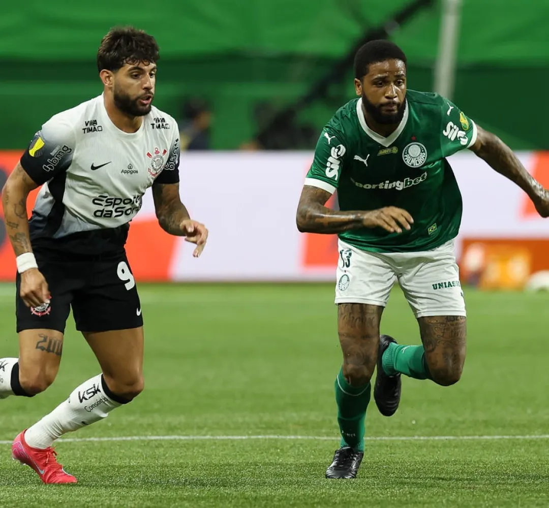 Palmeiras e Corinthians jogam pelo Brasileiro
