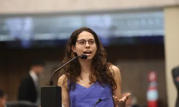 Na Alep, deputada questiona elegibilidade de Dallagnol e ataca emenda de Filipe Barros