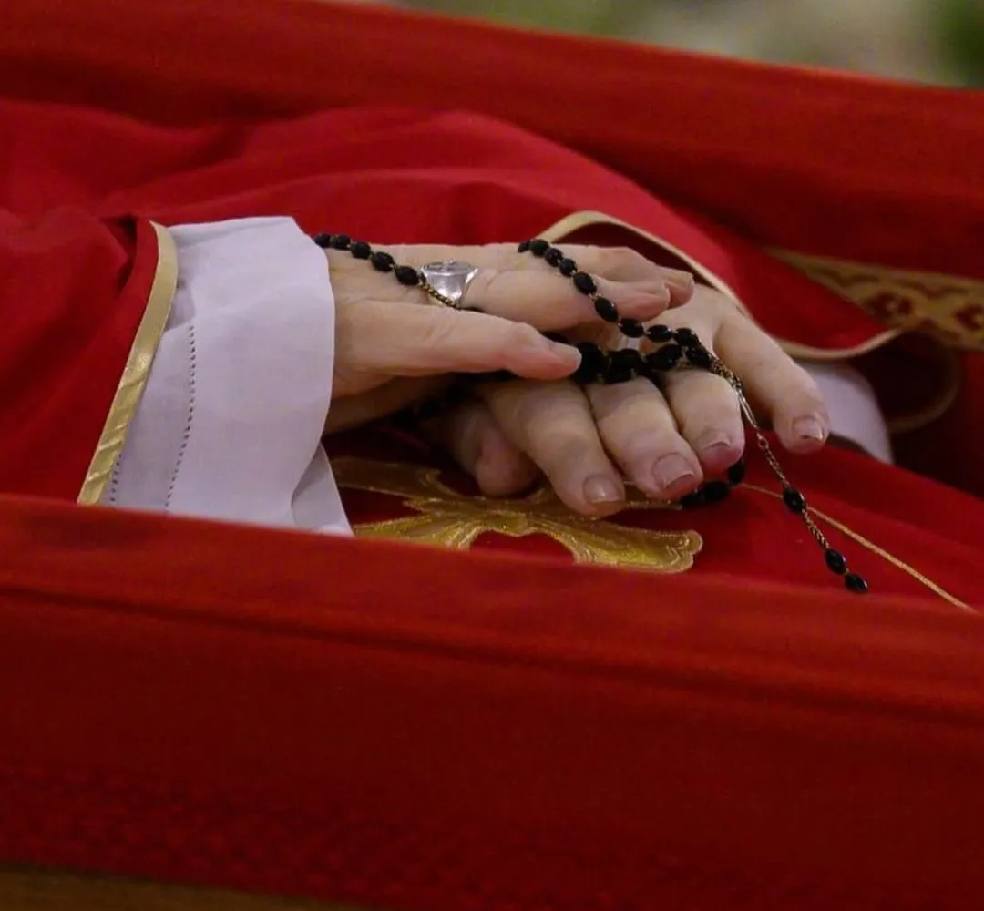 Funeral marca o início do Novendiali