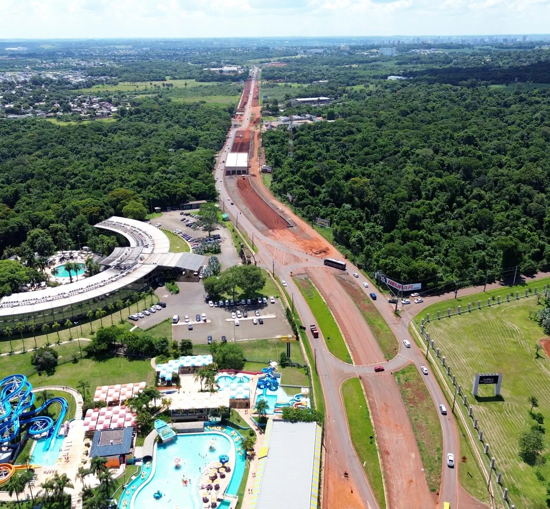 Empresa faz a duplicação da Rodovia das Cataratas