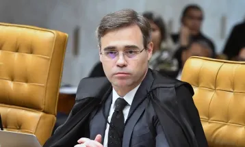 STF autoriza PF a investigar repasses para filme sobre Bolsonaro