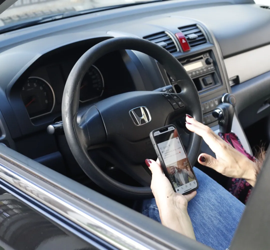 Celular ao volante