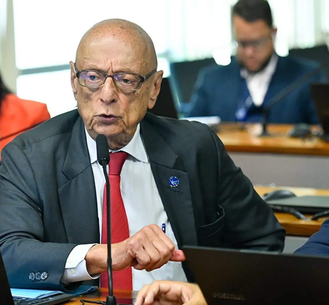 Esperidião Amin apresentou proposta