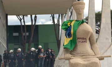 STF condena golpista que pichou estátua com batom a 14 anos de prisão