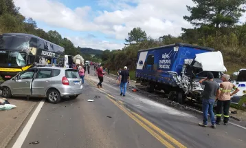 Mais de 310 mil motoristas foram flagrados em excesso de velocidade no Paraná