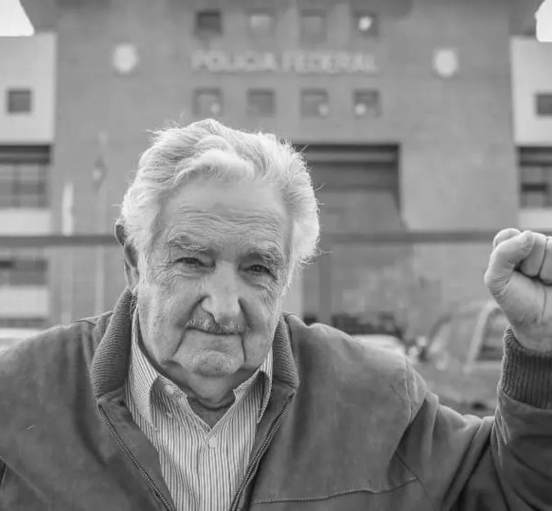 Mujica morre aos 89 anos