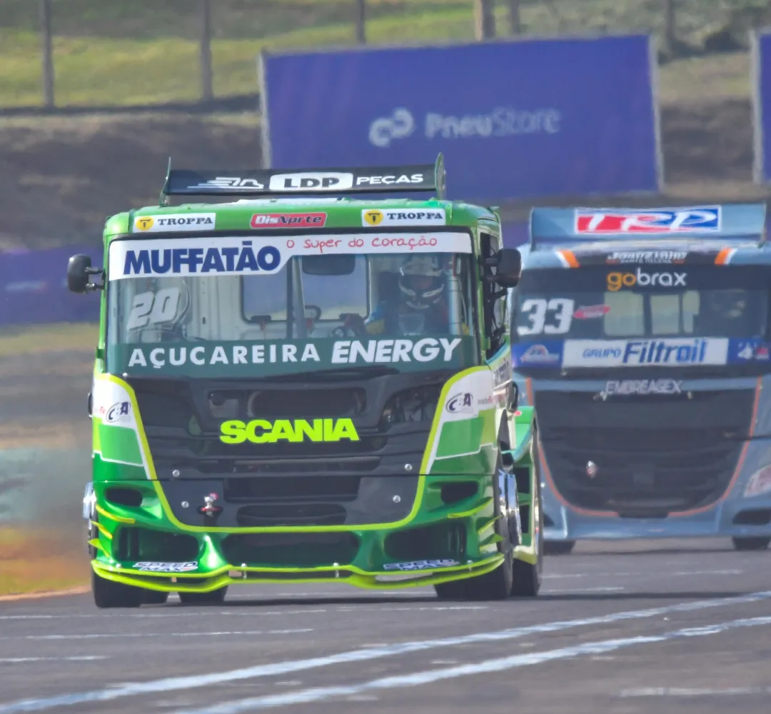 Pedro Muffato corre em casa