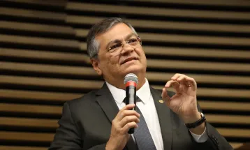 Flávio Dino será indenizado em R$ 1,2 milhões por morte do filho e doará valor