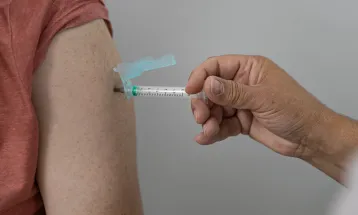Baixa adesão à vacina agrava avanço de vírus respiratórios no Paraná e em Cascavel