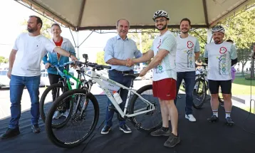 Prefeitura entrega bicicletas a servidores e reforça incentivo à qualidade de vida