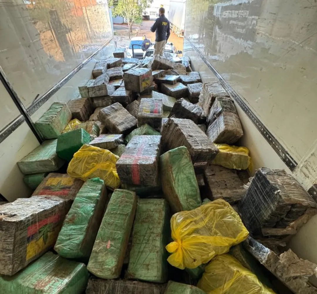 Apreensão prf maconha