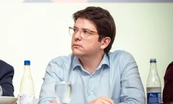 Pré-candidato à presidência da Colômbia é baleado em ato de campanha e luta pela vida no hospital