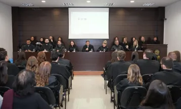 Em clima de coragem e reflexão, 40 novos advogados assumem a profissão