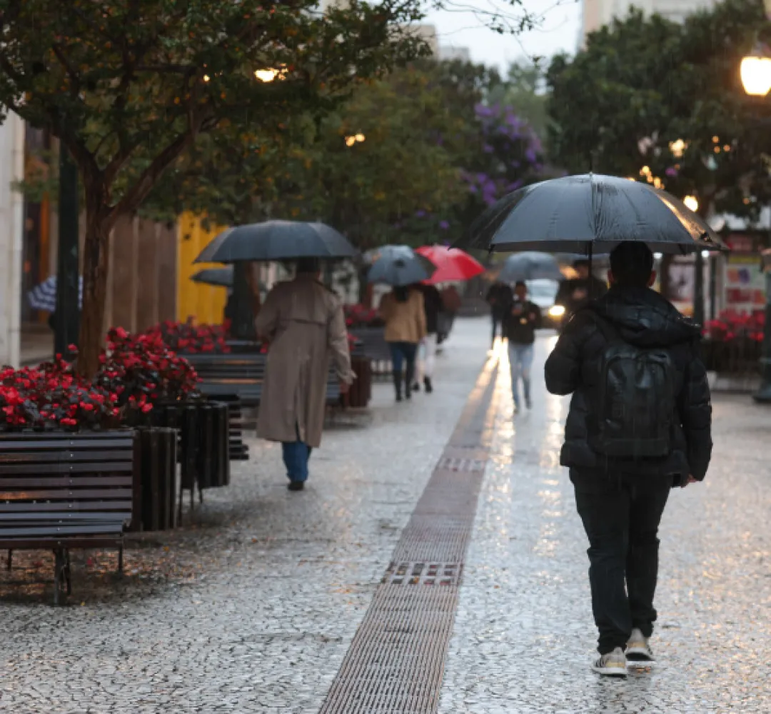 Chuva volta ao Paraná neste fim de semana