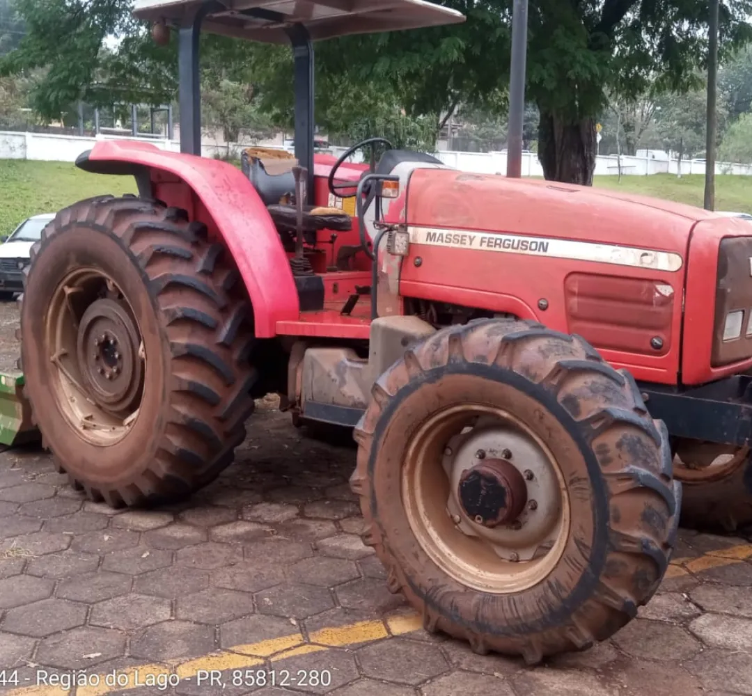 trator furtado em Nova Santa Rosa