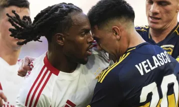 Boca Juniors e Benfica empatam em jogo quente no Super Mundial de Clubes