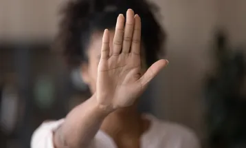 Câmara aprova prioridade em cursos profissionalizantes para mulheres vítimas de violência doméstica