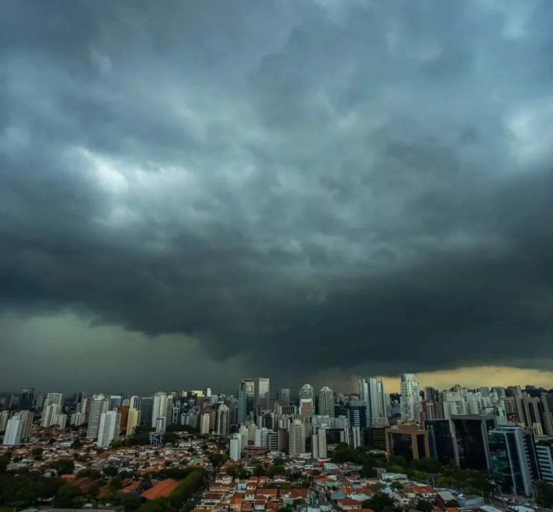 Frente fria vai provocar intensa mudança do tempo