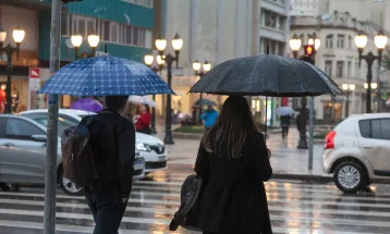 Segunda-feira terá frio, chuva e grande diferença de temperatura no Paraná