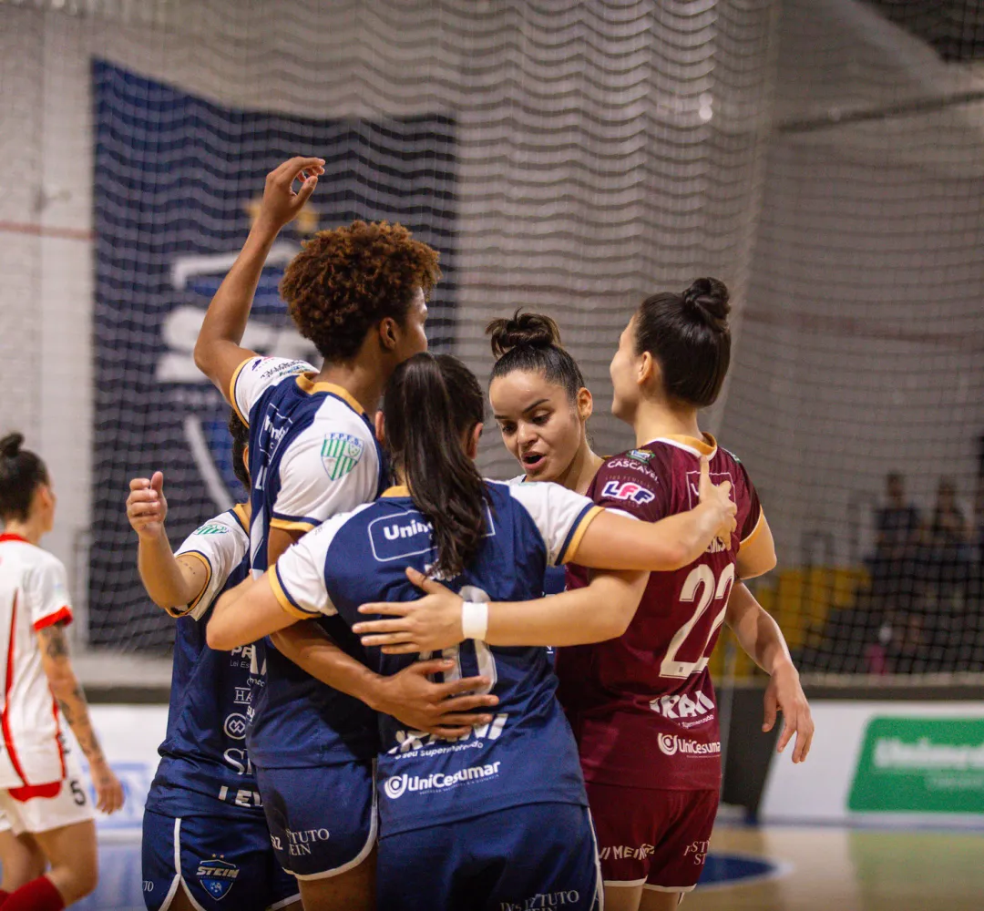 O Stein volta a jogar na Neva