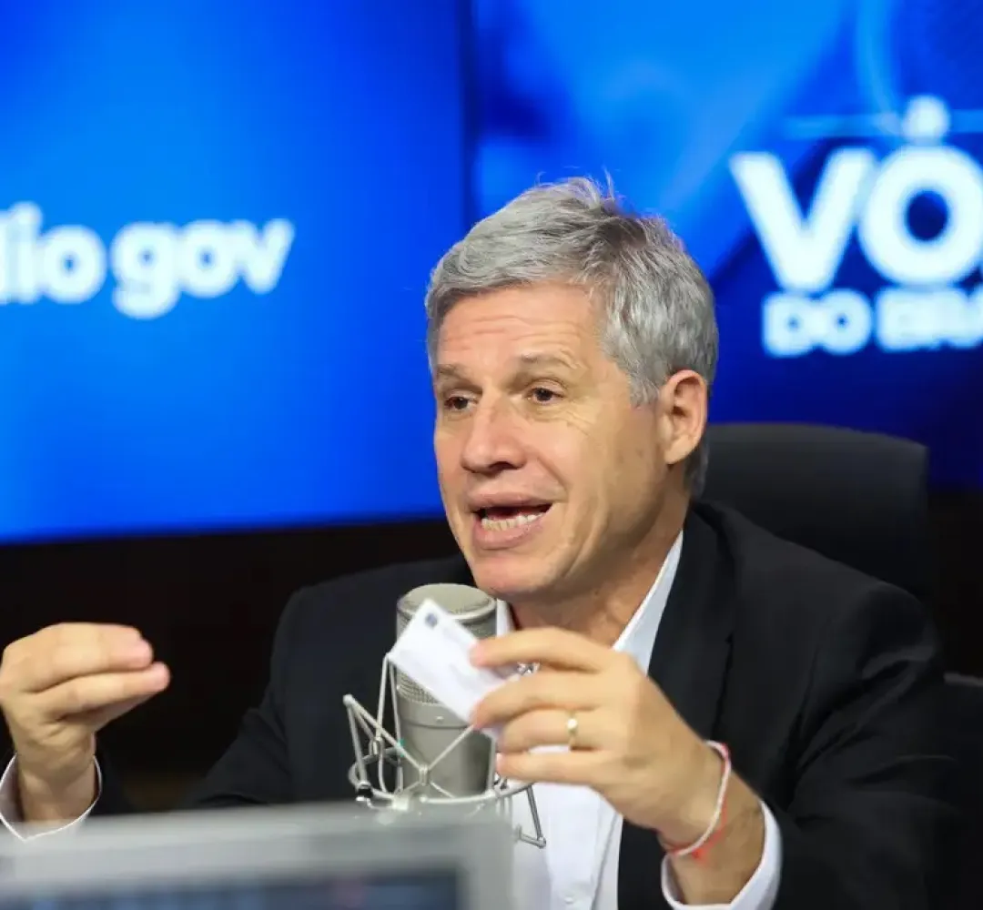 Ministro Paulo Teixeira