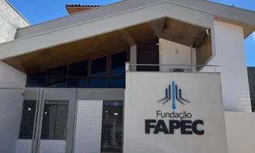 Governo do Paraná suspende contrato polêmico de R$ 38 milhões com Fapec