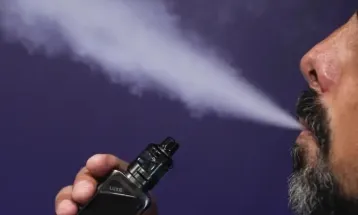 Apesar de proibição nacional, deputado quer criar multas de até R$ 738 mil para vapes no Paraná