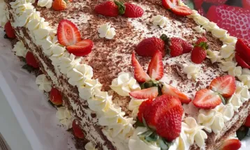 Festa do Morango começa nesta quinta-feira em Cascavel com expectativa de receber mais de 70 mil visitantes