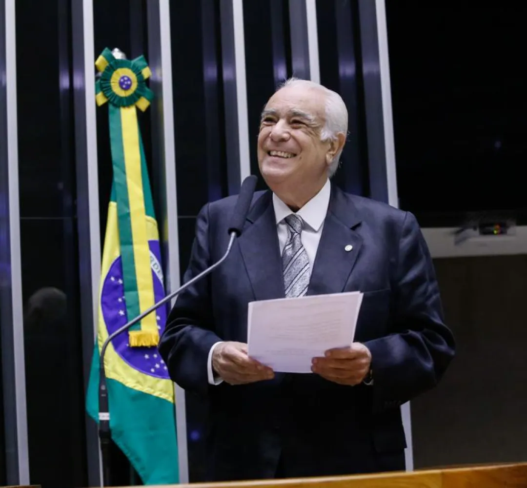 deputado expulso