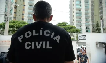 Polícia Civil faz operação contra organização criminosa do tráfico de drogas no Paraná e em SC