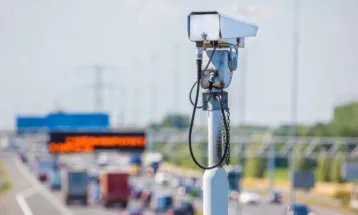 Projeto quer tornar obrigatória visibilidade de radares e anular multas de equipamentos ocultos