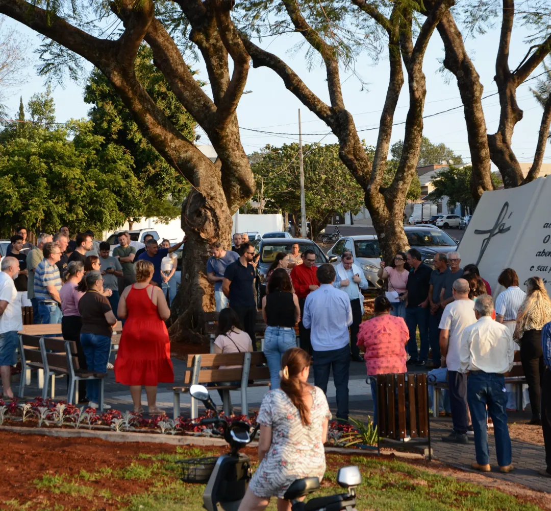 Inauguração monumento à Bíblia Corbelia