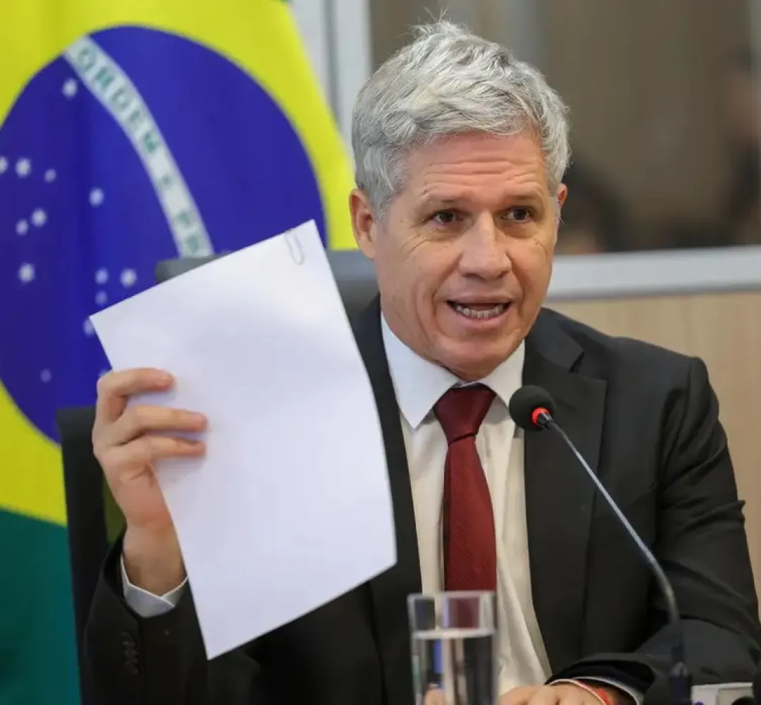 Ministro Paulo Teixeira