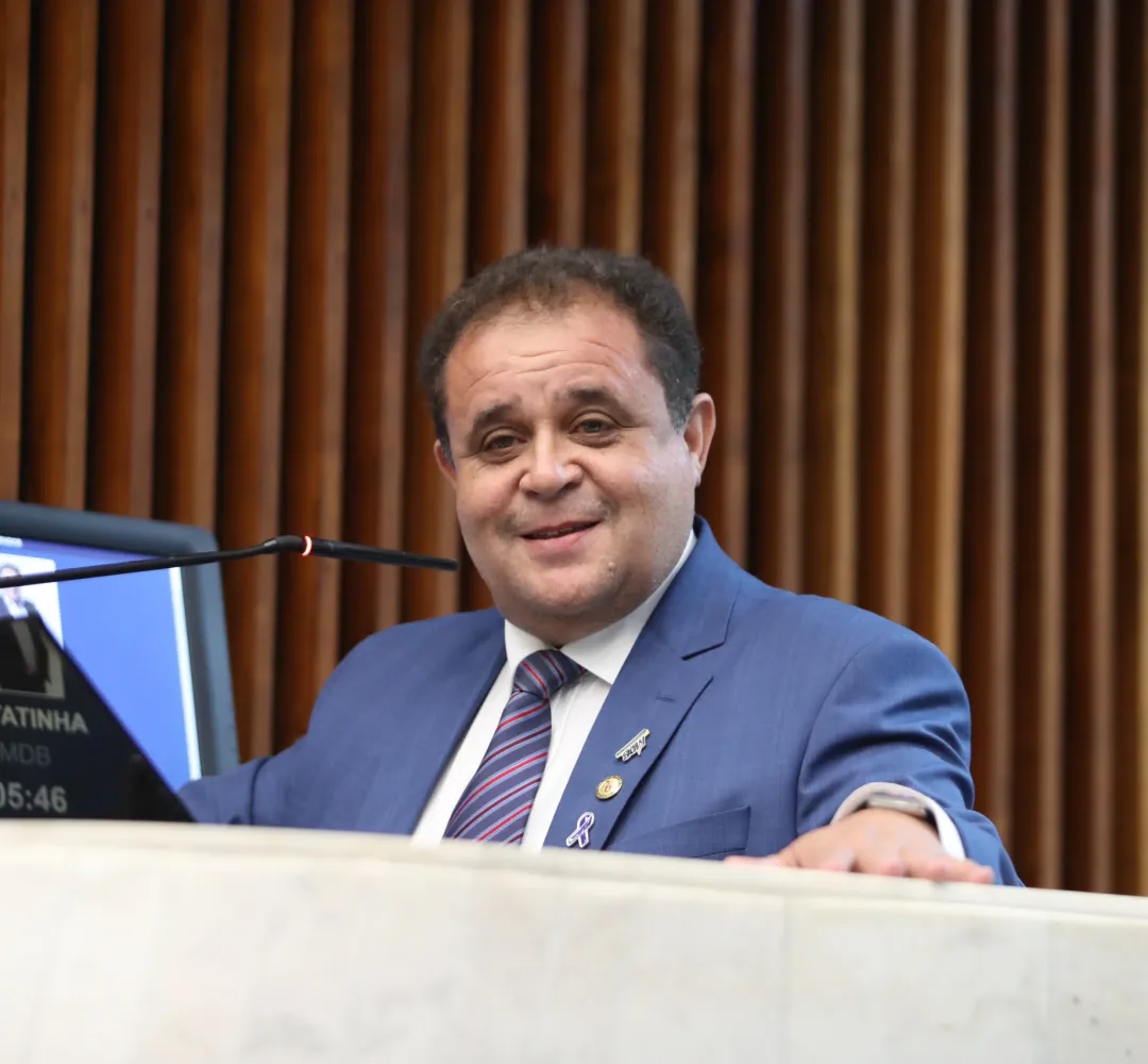 Batatinha diz que é cedo para falar das eleições