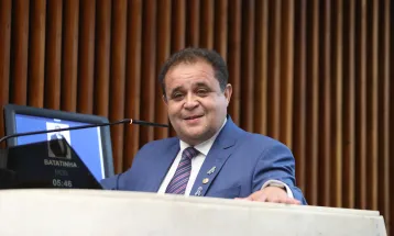 Eleições 2026: Batatinha disse que está muito cedo para decidir o futuro político