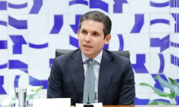 Motta defende PEC da blindagem e nega retaliação do STF